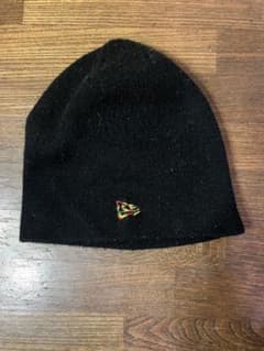 NEW ERA ニット帽 ビーニー ブラック 刺繍ロゴのサムネイル