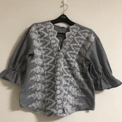 ブラウス シャツのサムネイル