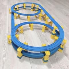 プラレール　立体無限ループのサムネイル