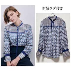 新品♡アルアバイル　幾何学プリント配色ナロータイブラウス　ボウタイブラウス 新品♡アルアバイル 幾何学プリント配色ナロータイブラウス ボウタイ