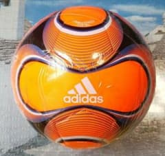 サッカーボール adidas5号球のサムネイル