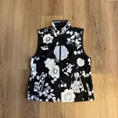 レオナール スポーツ リバーシブル ベスト 花柄 黒 ロゴ サイズM