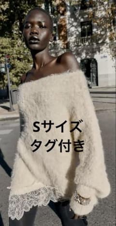 クリーム色オフショルダーニット Sサイズのサムネイル