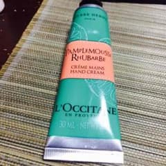 L'OCCITANE ハンドクリームのサムネイル