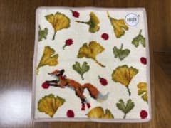 新品未使用　フェイラー ハンカチ ギンコウツリー新品未使用　キツネのサムネイル