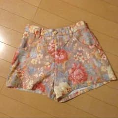 ぺんちゃん様専用     イングの花柄スカート☆のサムネイル
