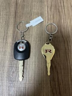 NISSAN GT-R なりきりキーホルダー コレクタブルキー　ガチャ2点セットのサムネイル