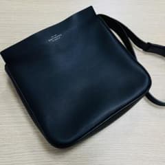 スマイソン コンプトン ショルダーバッグ 黒 レザー クロスボディ 