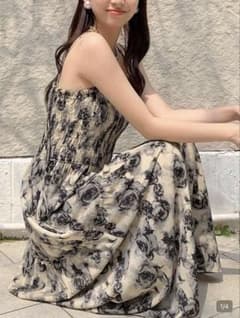 花柄シャーリングキャミワンピース ロング丈のサムネイル