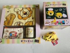 【値下げ！！】たべっ子どうぶつ　カフェ　ギフトセット・ダイカットマグ　キリン付きのサムネイル
