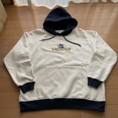 Naive Magic フード付きパーカー ワンポイント刺繍入りのサムネイル