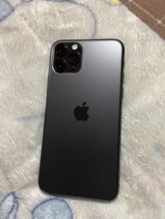 iPhone 11pro スペースグレイのサムネイル