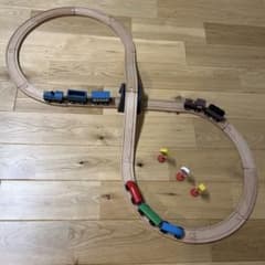 IKEA 木製レールセット LILLABO 電車 車両 標識付き　まとめ売りのサムネイル
