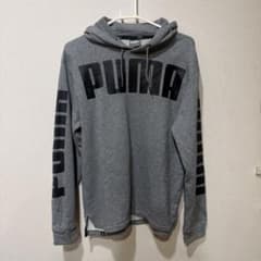 PUMA グレー フード付きパーカーのサムネイル