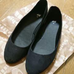 H&M 黒ぺたんこ ミュールのサムネイル