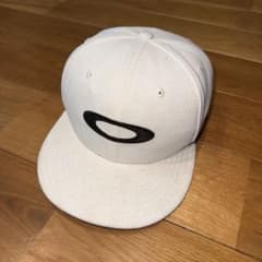 【NEWERA OAKLEY】ニューエラ オークリー キャップ ホワイトのサムネイル