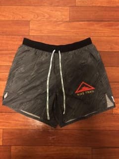 NIKE TRAIL ランニングショートパンツ　Mサイズのサムネイル