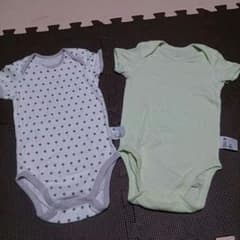 USED美品　ユニクロ半袖肌着2枚のサムネイル