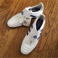 新品未使用！アディダス フットサルシューズのサムネイル
