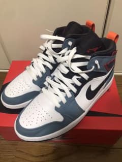 NIKE AIR JORDAN1 mid フィアレスのサムネイル