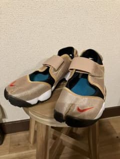 NIKE エアリフト   ゴールドのサムネイル