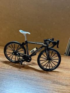 ミニチュア自転車 黒/白　自転車模型のサムネイル