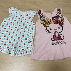 UNIQLO  UT Hello Kitty キティー　110 120 セットのサムネイル