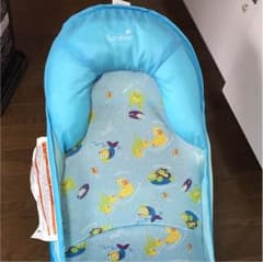日本育児 ベビーバスチェアのサムネイル
