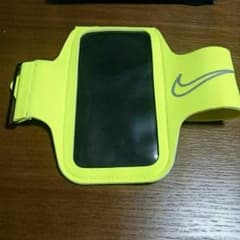 NIKE アームバンド ボルトカラー iPhoneのサムネイル