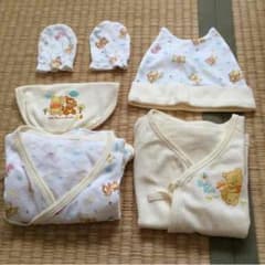 みっちゃんまん様専用 プーさん 新生児セットのサムネイル