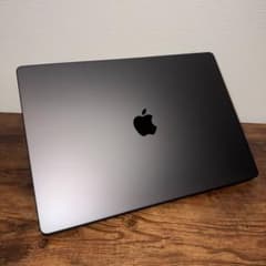 【極美品】MacBook Pro 16インチ M4 Pro / 4TBのサムネイル