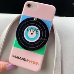 Samantha VegaのiPhone7.8のケースのサムネイル