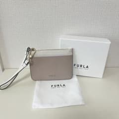 FURLA ピンクベージュ/ホワイト パスケースのサムネイル
