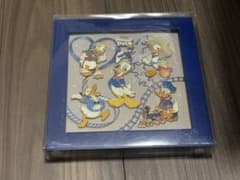 ドナルド　ピンズセット ディズニーストア ドナルドダック 90周年 ピンズセット - メルカリ