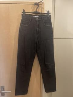 ZARA ハイウエスト ブラックデニムのサムネイル