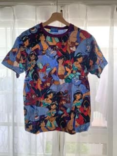 ディズニー 総柄 Tシャツのサムネイル