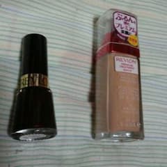 トリートメントファンデーション　マニキュアのサムネイル