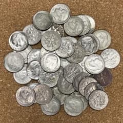 4372【アメリカ】10セント　硬貨　　古銭　1,000枚セット アメリカ】10セント硬貨［44枚］ランダム 外国コイン 古銭 - メルカリ