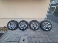 クラウンクロスオーバー用オールシーズンタイヤ。 225/60 R18 4本 