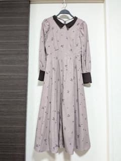 Noela　花柄　ワンピース　モカ　Sサイズ