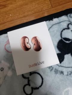 SAMSUNG GALAXY BUDS LIVE MYSTIC BRONZEのサムネイル