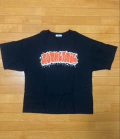 黒 Tシャツ グラフィックプリントのサムネイル