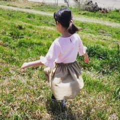 韓国子供服　フレアスリーブ　レース　トップスのサムネイル