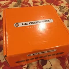 ルクルーゼ 22センチ オレンジカラーのお鍋のサムネイル
