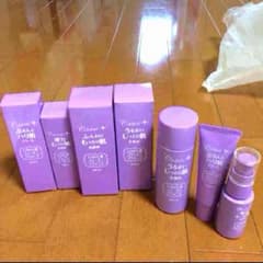 値下げしました！Ｊエステ 化粧品セットのサムネイル