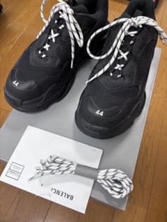 BALENCIAGA Triple S 44 着用2.3回 - メルカリ