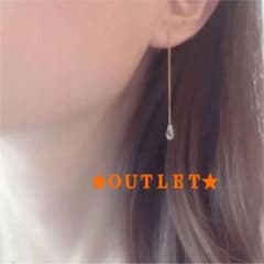 ★ＯＵＴＬＥＴ★！！ ✳︎k16gp 小さなドロップのアメリカンピアスのサムネイル