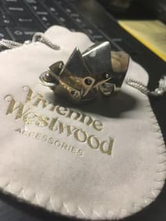 Vivienne Westwood アーマーリングのサムネイル