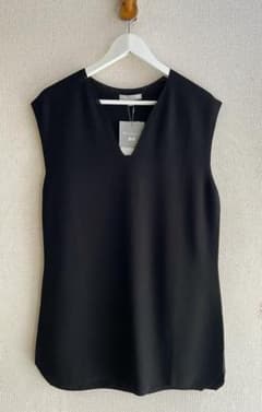 ★送料込み★未使用★ユニクロ　マメクロゴウチ　3Dノースリーブセーター♪