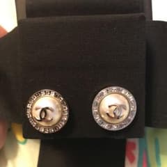 CHANEL シャネル ピアスのサムネイル